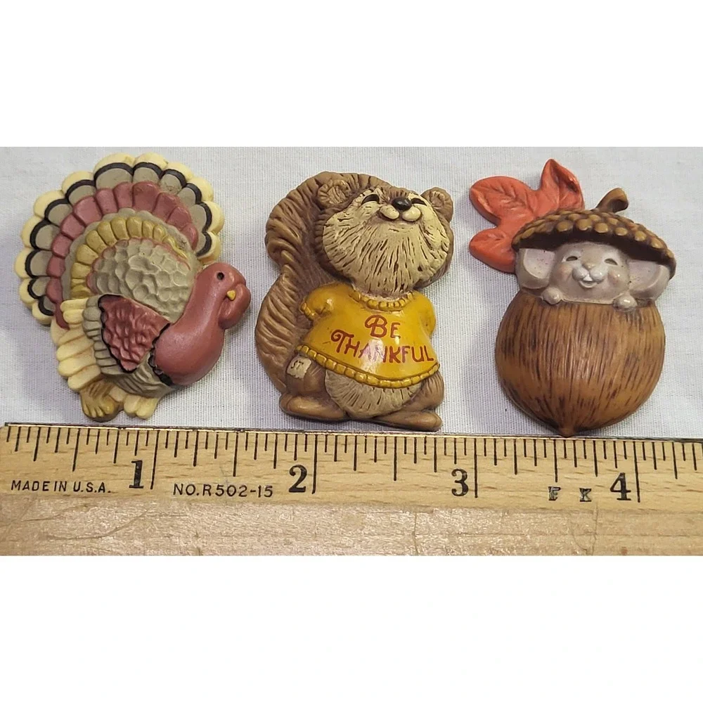 Hallmark Pins Vintage Thanksgiving Turkey Squirrel Be Thankful Acorn Mouse Lot 3